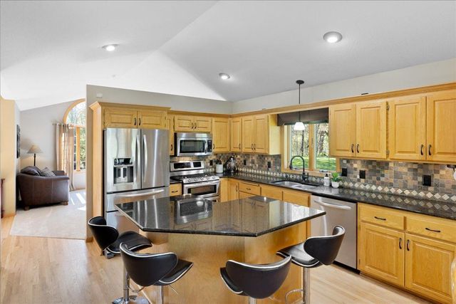 25647 Gustavus Court, Wyoming, MN 55092