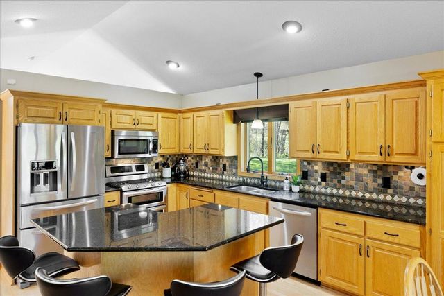 25647 Gustavus Court, Wyoming, MN 55092