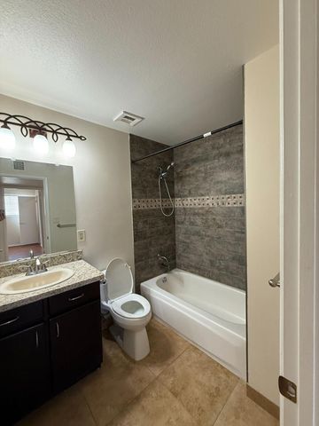 17014 E Calle Del Oro Apt C, Fountain Hills, AZ 85268