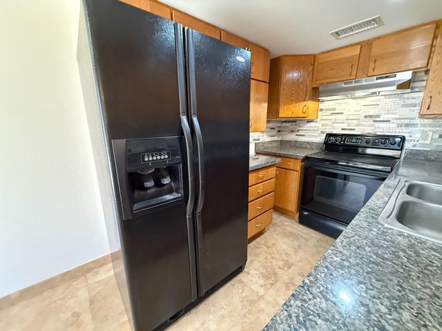 17014 E Calle Del Oro Apt C, Fountain Hills, AZ 85268