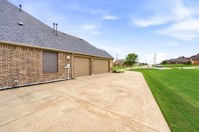 13450 Kira Lane, Justin, TX 76247