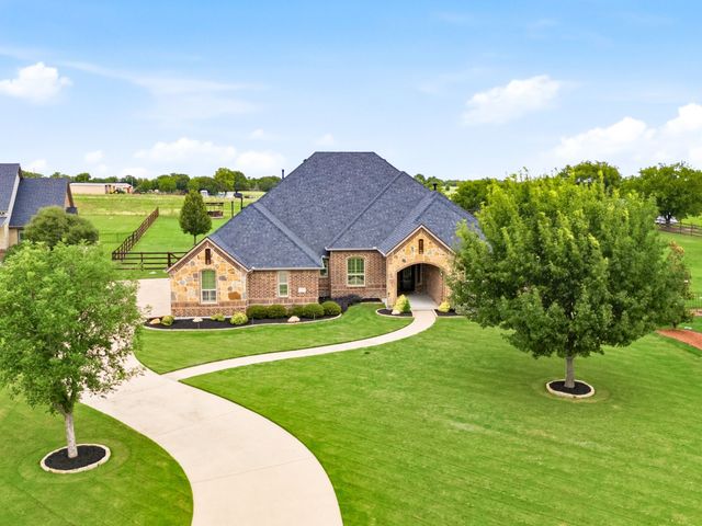 13450 Kira Lane, Justin, TX 76247