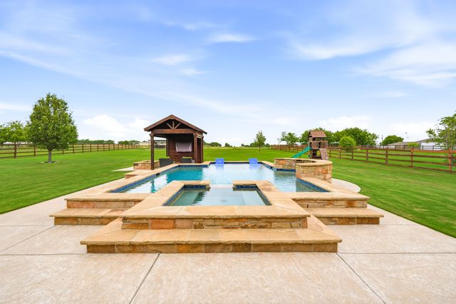 13450 Kira Lane, Justin, TX 76247