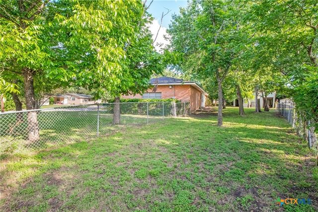 1401 N East Street, Belton, TX 76513