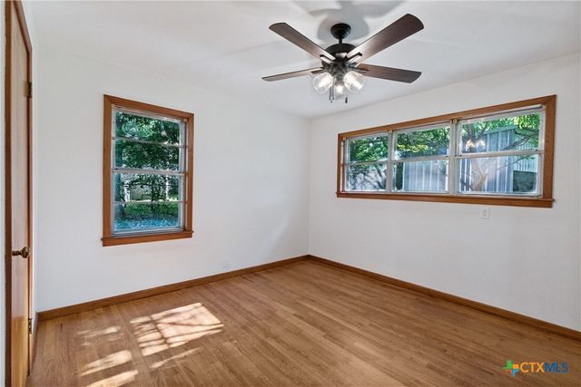 1401 N East Street, Belton, TX 76513