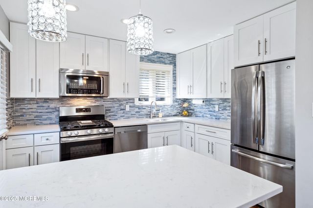 1 Miriam Place, Hazlet, NJ 07730