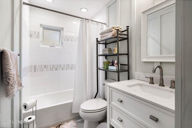 1 Miriam Place, Hazlet, NJ 07730