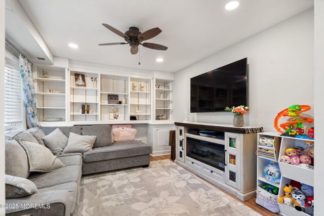 1 Miriam Place, Hazlet, NJ 07730