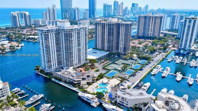 19707 Turnberry Way 16G, Aventura, FL 33180