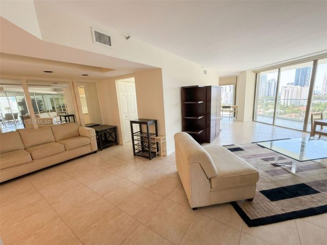 19707 Turnberry Way 16G, Aventura, FL 33180