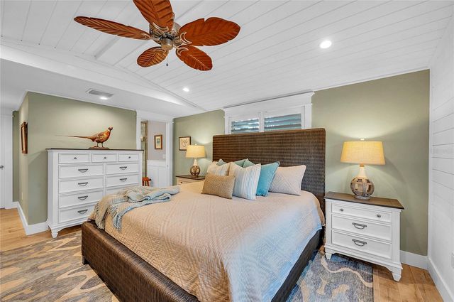 504 68TH STREET, Holmes Beach, FL 34217