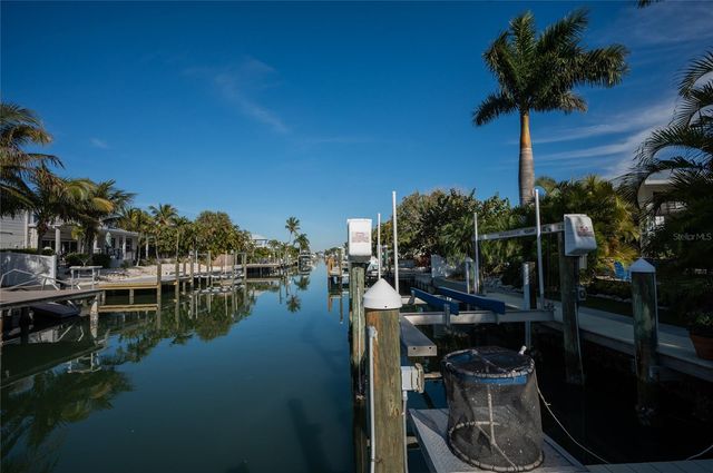 504 68TH STREET, Holmes Beach, FL 34217