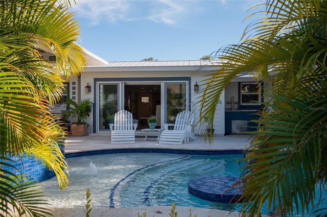 504 68TH STREET, Holmes Beach, FL 34217