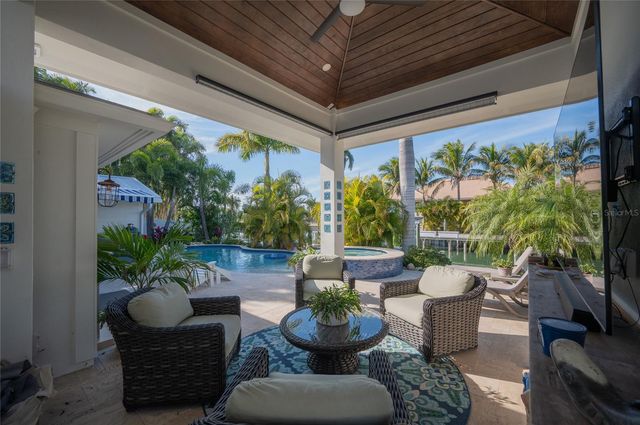 504 68TH STREET, Holmes Beach, FL 34217