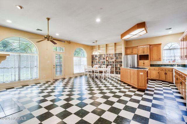 101 Oleander Street, Lafayette, LA 70506