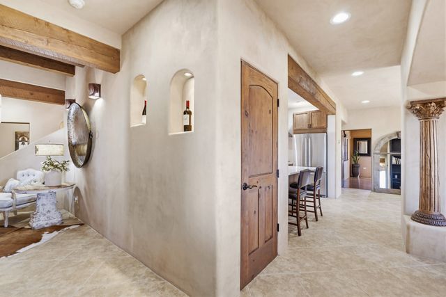 62 Avenida Frijoles, Santa Fe, NM 87507