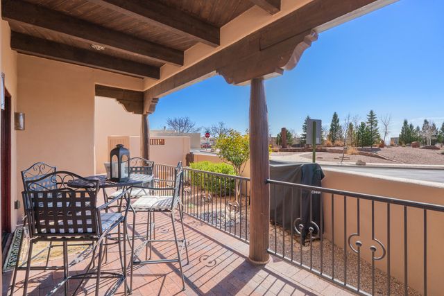 62 Avenida Frijoles, Santa Fe, NM 87507
