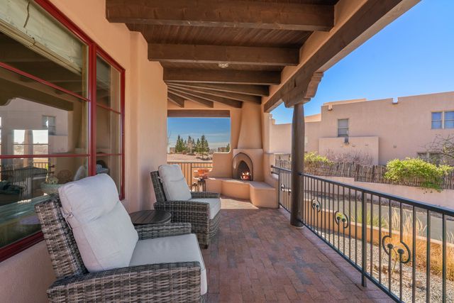62 Avenida Frijoles, Santa Fe, NM 87507