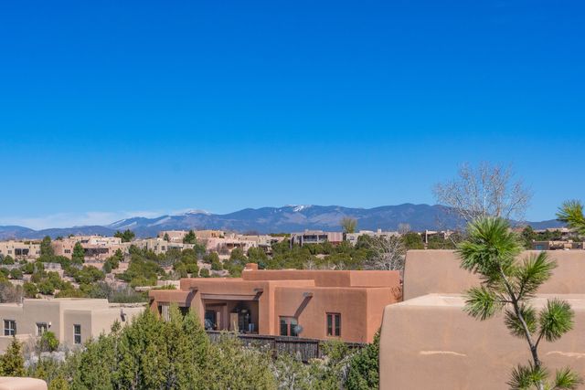 62 Avenida Frijoles, Santa Fe, NM 87507