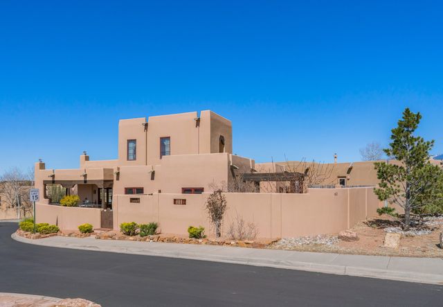 62 Avenida Frijoles, Santa Fe, NM 87507