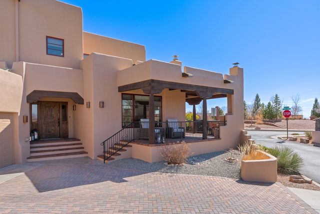 62 Avenida Frijoles, Santa Fe, NM 87507