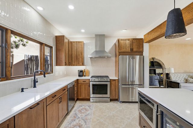 62 Avenida Frijoles, Santa Fe, NM 87507