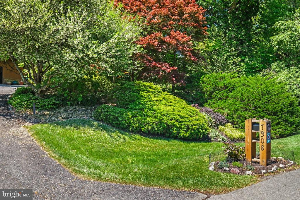 Image 34 of property listing at 7908 FENWAY RD, Bethesda, MD 20817