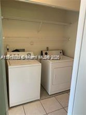 1314 White Pine Dr 8-B, Wellington, FL 33414