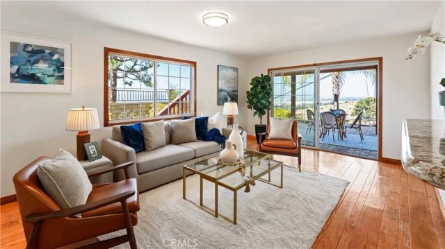 3003 Mesa Verde Drive, Burbank, CA 91504