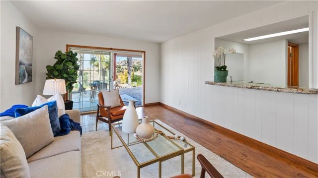 3003 Mesa Verde Drive, Burbank, CA 91504