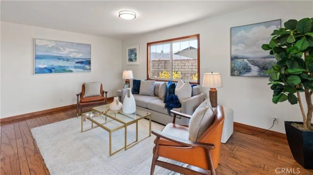 3003 Mesa Verde Drive, Burbank, CA 91504