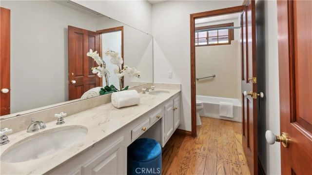 3003 Mesa Verde Drive, Burbank, CA 91504