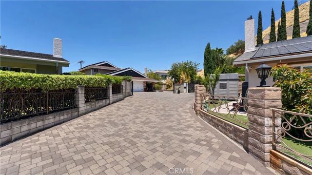 3003 Mesa Verde Drive, Burbank, CA 91504