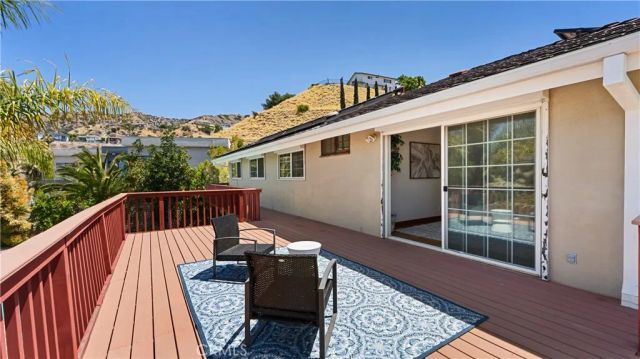 3003 Mesa Verde Drive, Burbank, CA 91504