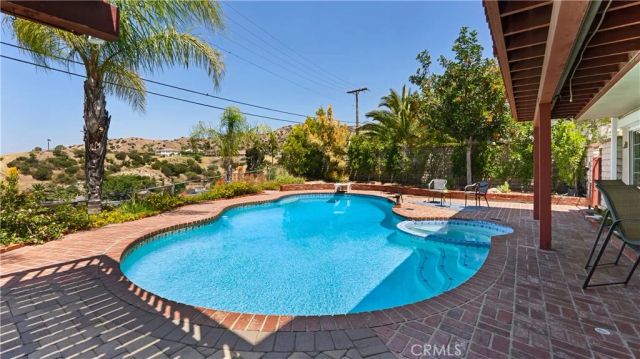 3003 Mesa Verde Drive, Burbank, CA 91504