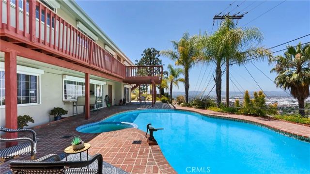 3003 Mesa Verde Drive, Burbank, CA 91504