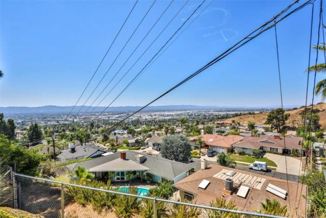 3003 Mesa Verde Drive, Burbank, CA 91504