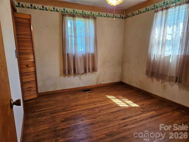 2648 Rose Place, Lenoir, NC 28645