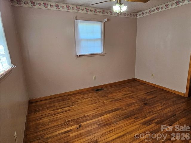 2648 Rose Place, Lenoir, NC 28645