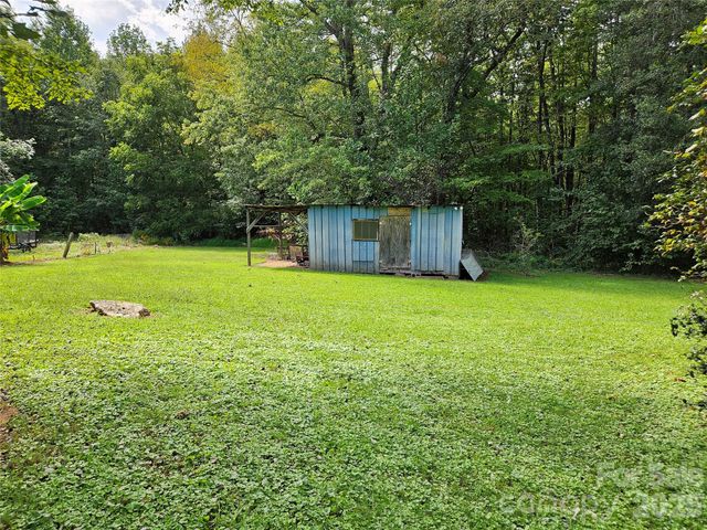 2648 Rose Place, Lenoir, NC 28645