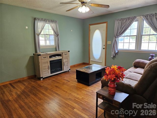 2648 Rose Place, Lenoir, NC 28645