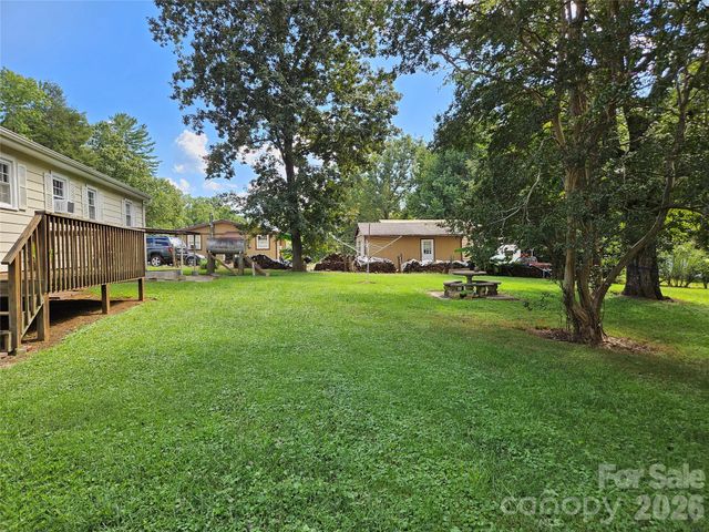 2648 Rose Place, Lenoir, NC 28645