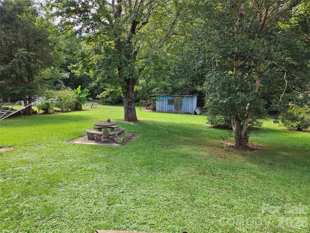 2648 Rose Place, Lenoir, NC 28645