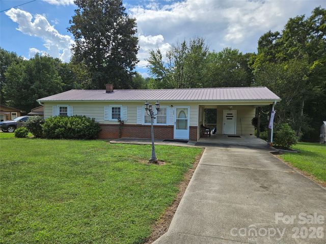 2648 Rose Place, Lenoir, NC 28645