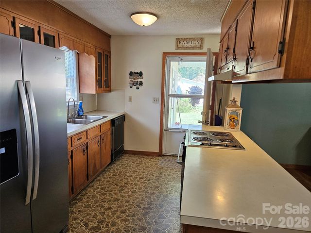 2648 Rose Place, Lenoir, NC 28645