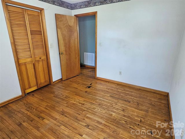 2648 Rose Place, Lenoir, NC 28645