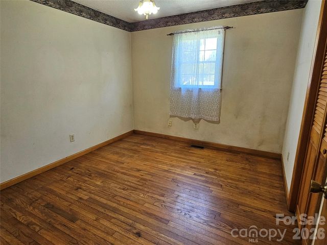 2648 Rose Place, Lenoir, NC 28645