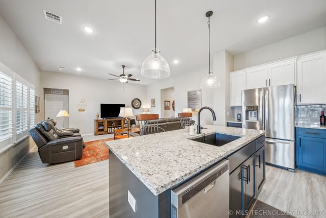 13010 E 125 Place N, Collinsville, OK 74021