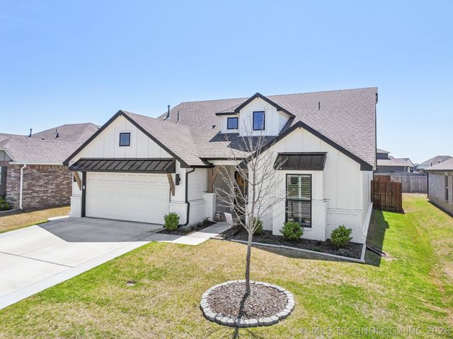 13010 E 125 Place N, Collinsville, OK 74021