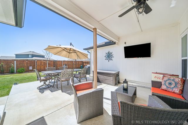 13010 E 125 Place N, Collinsville, OK 74021